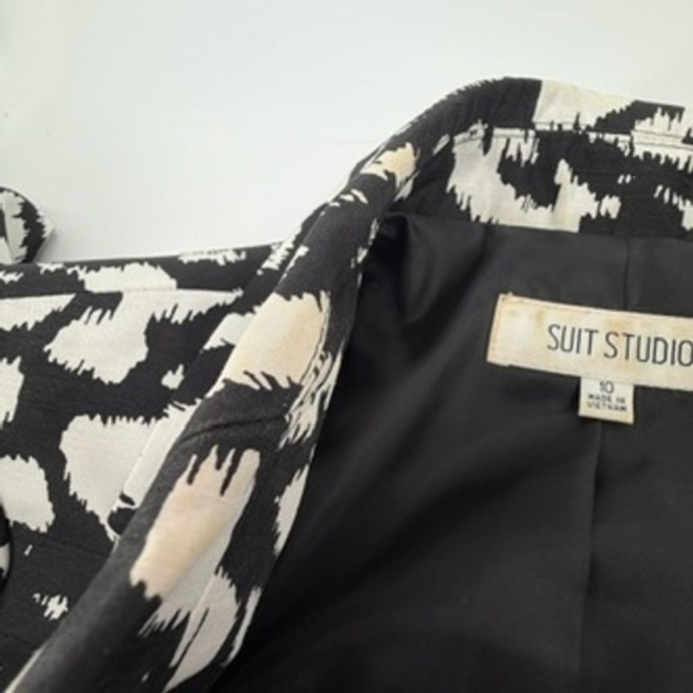 Suit Studio Kasper Blazer Womens 10 Black White Abstract Animal Print Jacket - Picture 4 of 8